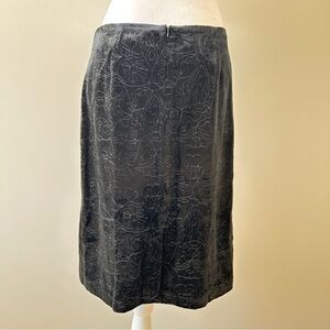 Marc Allan Women’s Size 10 Elegant Black Skirt Floral stitch detail tonal lined